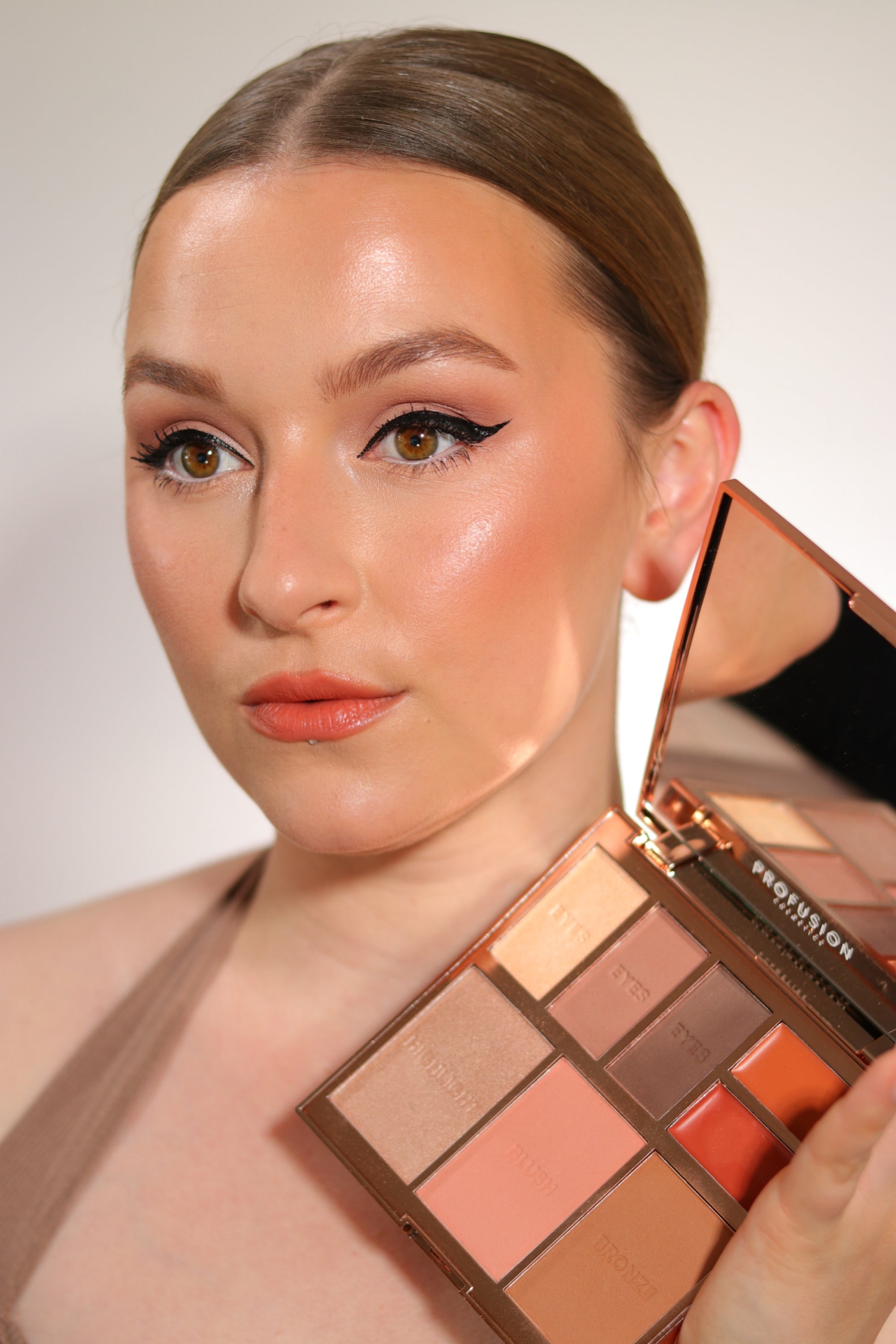FULL FACE PALETTE NUDE | 8 SHADE EYE, FACE AND LIP PALETTE
